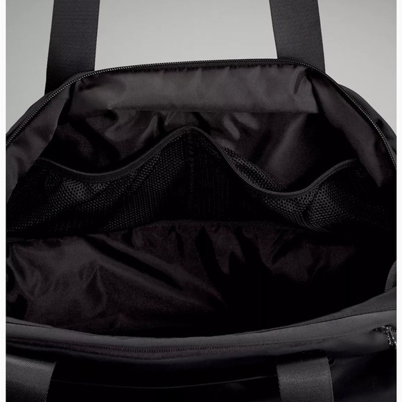 Lululemon City Adventurer Duffle Bag 29L - Picture 5 of 11